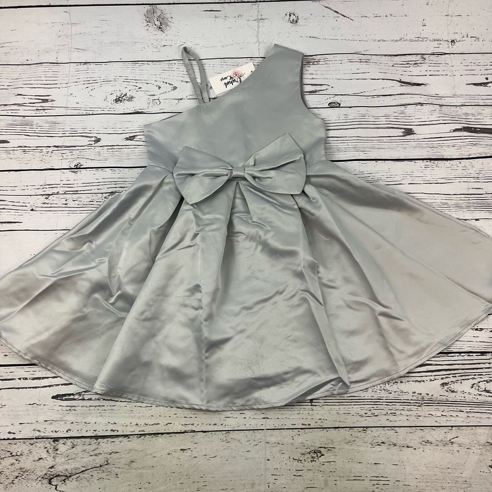 NWT ORCHID LANE Girls Silver Formal Knee Length Dress Asymmetrical  Size 7